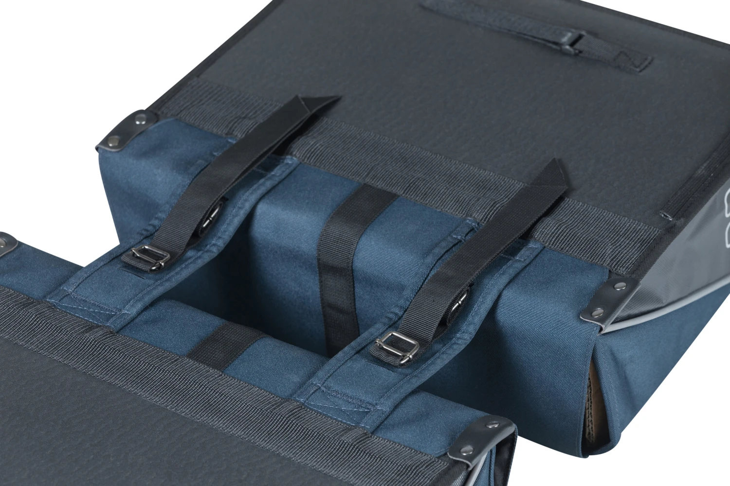 Sacoches Basil Bleues Imperméable 35l – Image 4